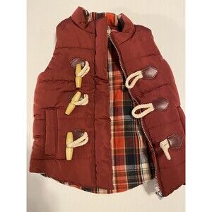 Boy’s XS Red Puffer Vest  EUC great for family or holiday/winter photos